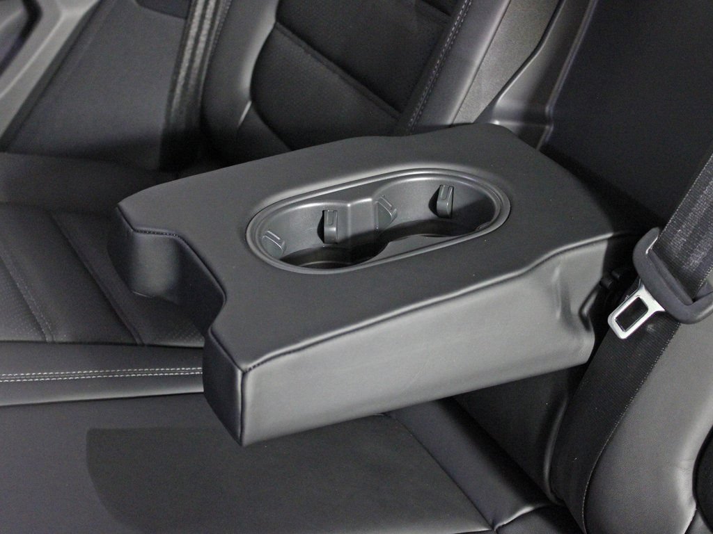 Certified 2026 Porsche Macan AWD/4WD image 35