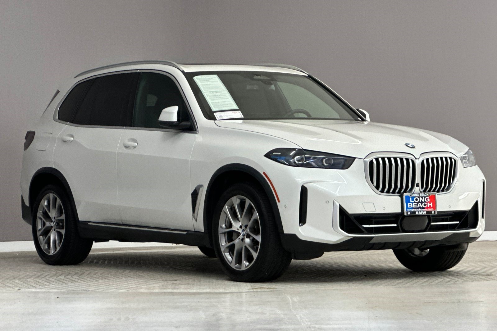 Used 2025 BMW X5 xDrive40i w/ Parking Assistance Package AWD/4WD image 7