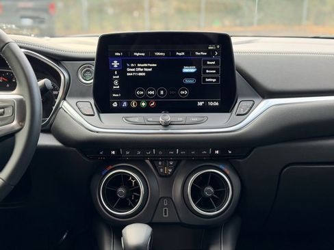 Used 2025 Chevrolet Blazer LT image 22