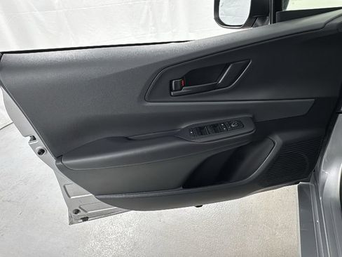 Used 2024 Toyota Prius LE image 18