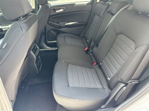 New 2024 Ford Edge SE image 17