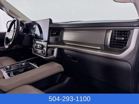 Used 2024 Ford Expedition Max XLT image 30