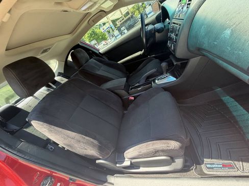 Used 2010 Nissan Altima 2.5 S w/ Premium Pkg FWD image 7