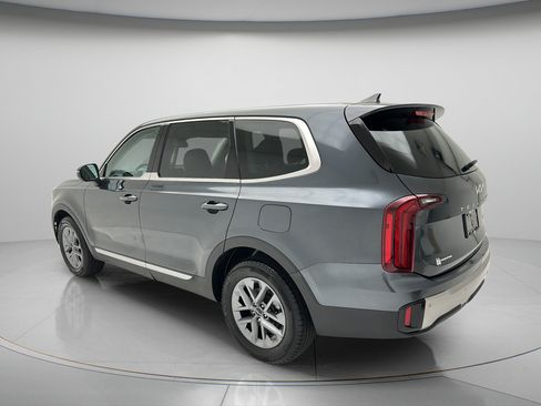 Used 2023 Kia Telluride LX AWD/4WD image 7