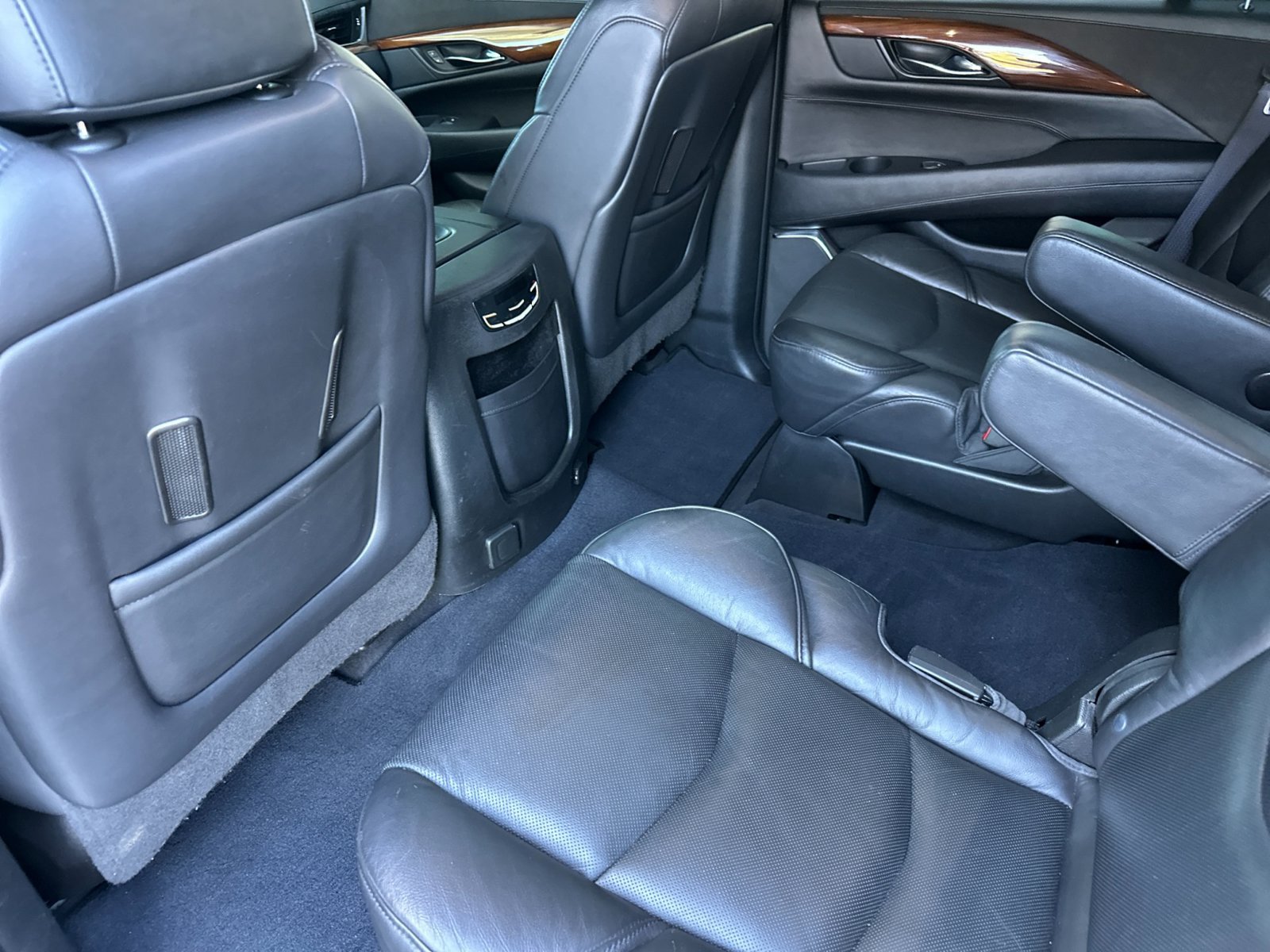 Used 2016 Cadillac Escalade 2WD image 12