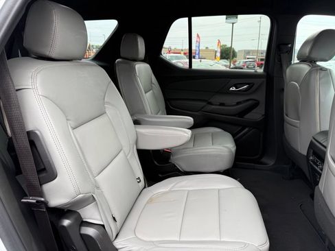 Used 2023 Chevrolet Traverse LT AWD/4WD image 24