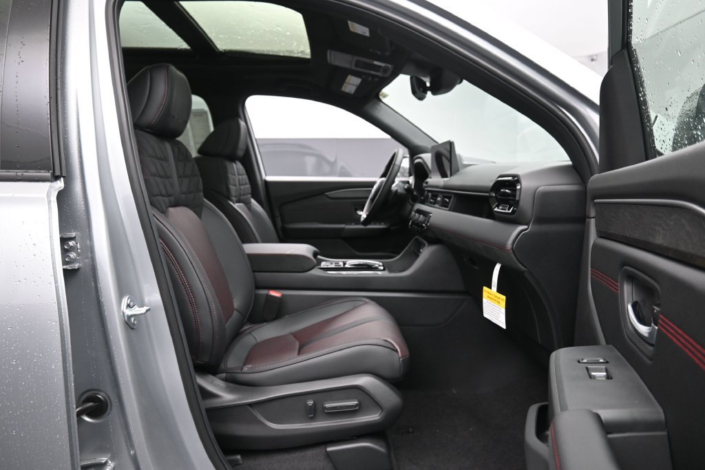 New 2026 Honda Pilot Black Edition image 24