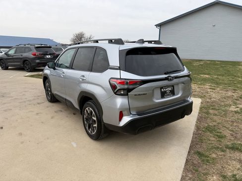 Used 2026 Subaru Forester Premium image 4