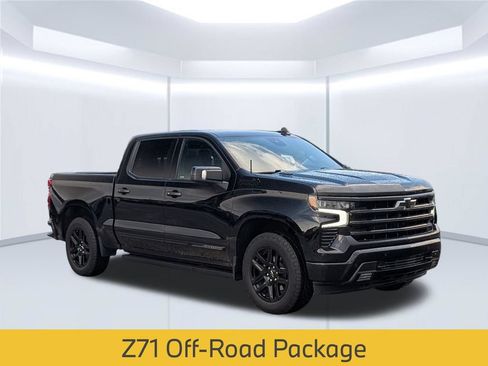 Used 2024 Chevrolet Silverado 1500 High Country w/ Midnight Edition AWD/4WD image 8