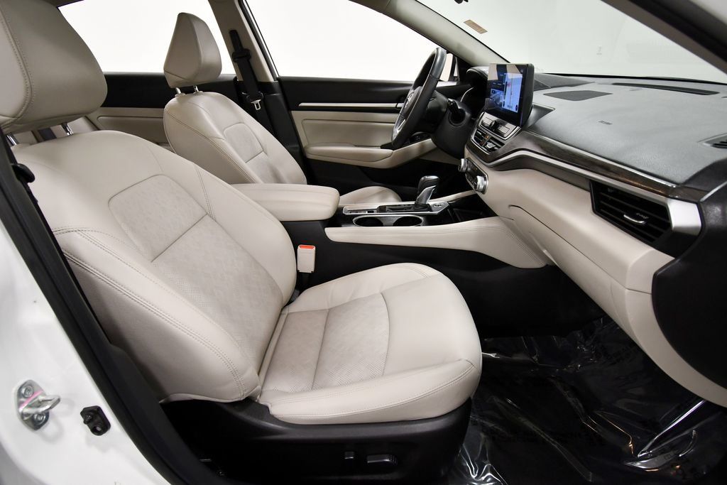 Used 2024 Nissan Altima 2.5 SL AWD/4WD image 19