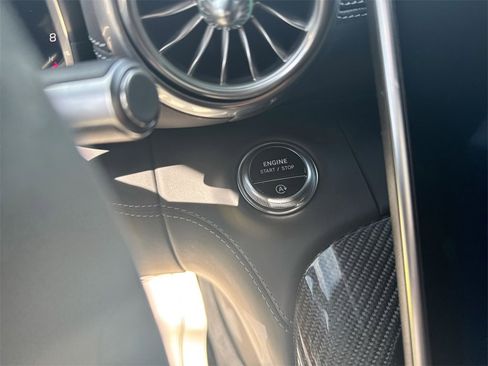 Used 2022 Mercedes-Benz SL 63 AMG 4MATIC image 22