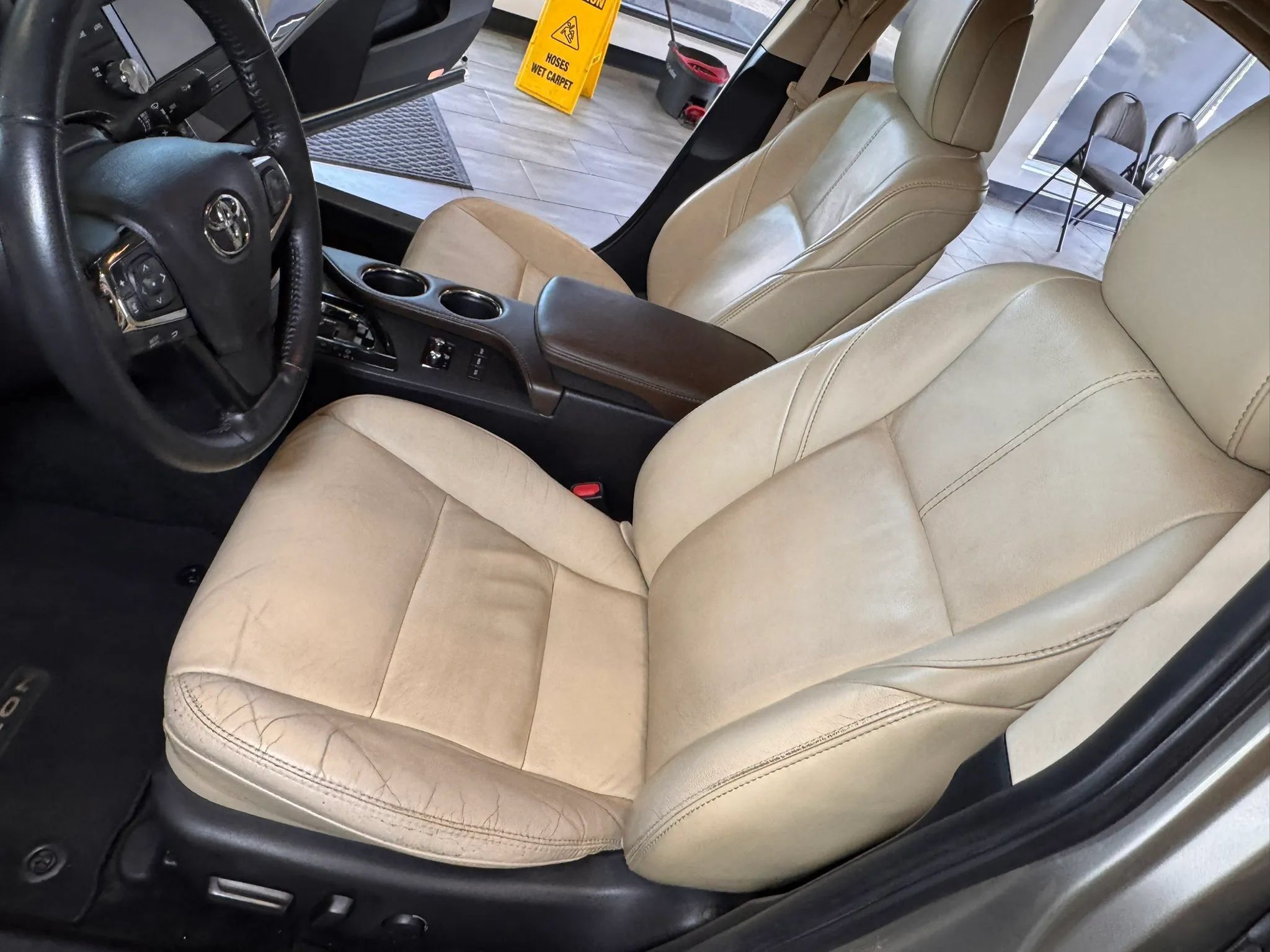 Used 2015 Toyota Avalon XLE FWD image 27