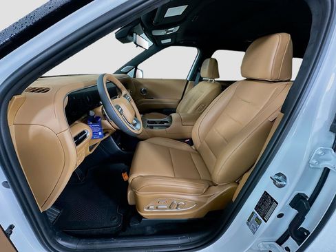 Certified 2026 Hyundai Palisade Calligraphy FWD image 16