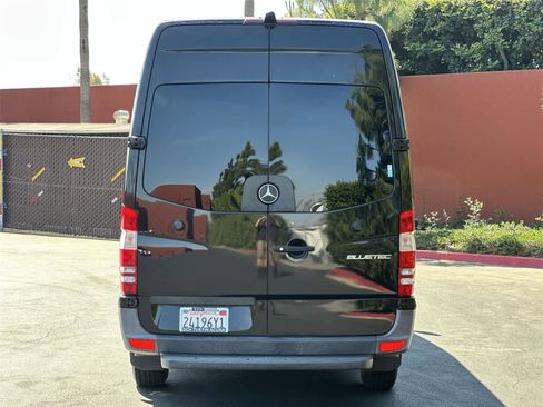 Used 2015 Mercedes-Benz Sprinter 2500 image 5