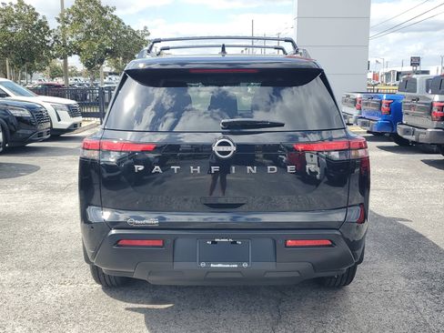 New 2026 Nissan Pathfinder SV image 5