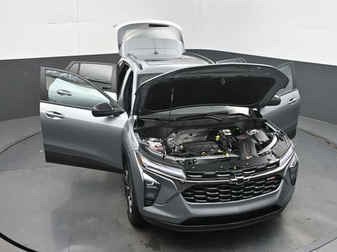 Used 2026 Chevrolet Trax RS w/ Sunroof Package FWD image 41