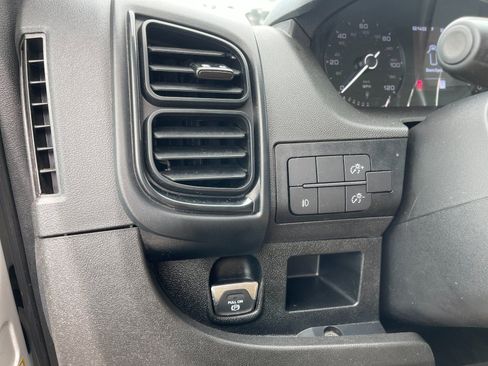 Used 2025 RAM ProMaster 2500 w/ Convenience Group FWD image 31