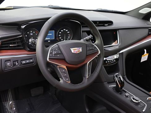 New 2026 Cadillac XT5 Premium Luxury w/ Driver Assist Package AWD/4WD image 11