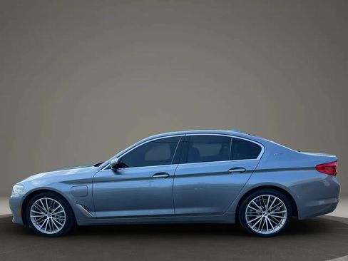 Used 2018 BMW 530e xDrive w/ Premium Package 2 AWD/4WD image 8
