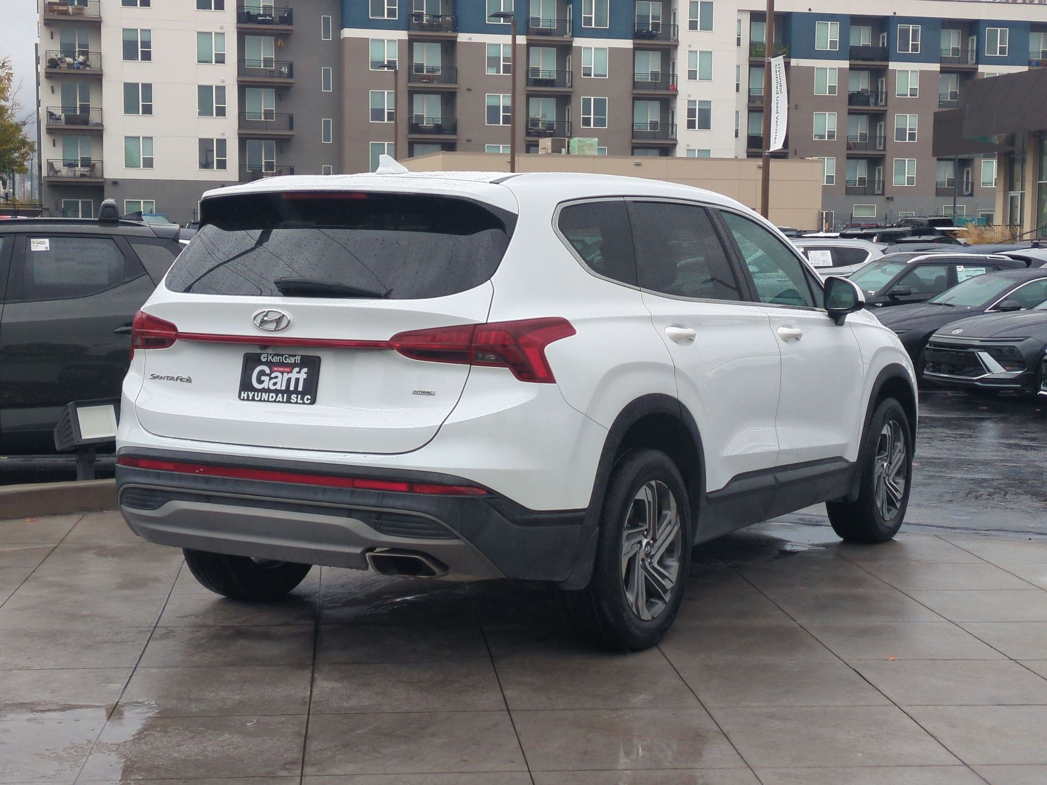 Used 2022 Hyundai Santa Fe SE AWD/4WD image 3
