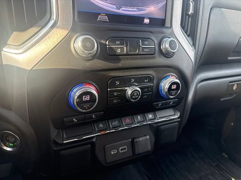 Used 2022 GMC Sierra 1500 Elevation AWD/4WD image 9