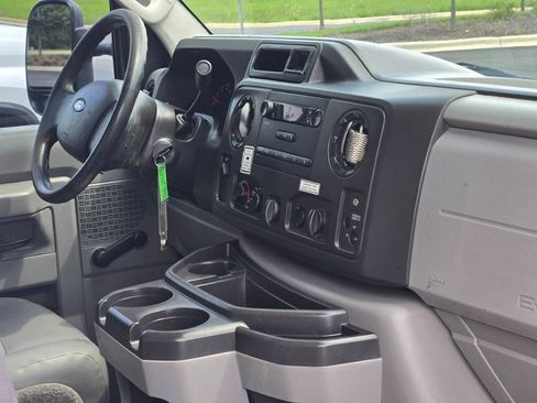 Used 2015 Ford E-350 and Econoline 350 Super Duty RWD image 8