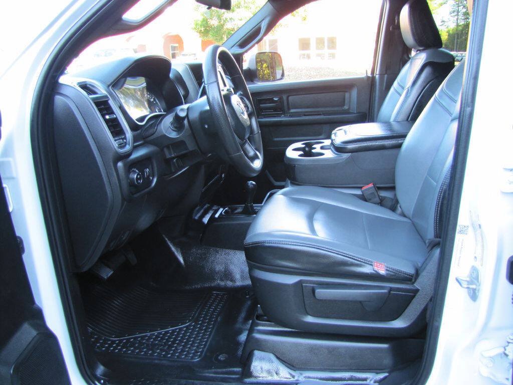 Used 2022 RAM 2500 Tradesman w/ Chrome Appearance Group AWD/4WD image 19