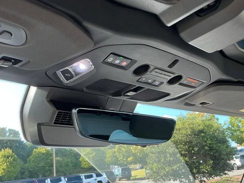 Used 2024 GMC Hummer EV 2X w/ LPO, Illumination Package AWD/4WD image 21