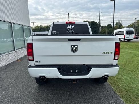 Used 2018 RAM 1500 Express w/ Express Value Package AWD/4WD image 9