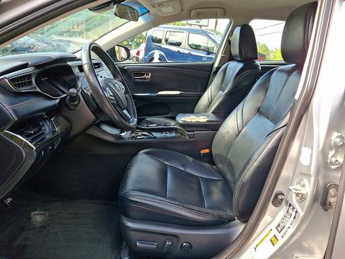 Used 2017 Toyota Avalon XLE image 16