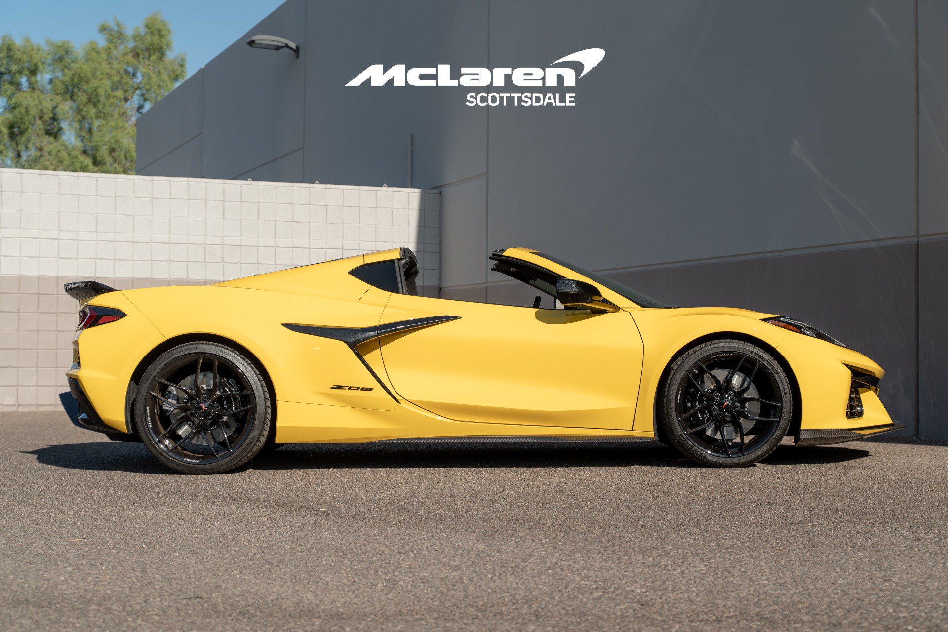 Used 2025 Chevrolet Corvette Z06 RWD image 8