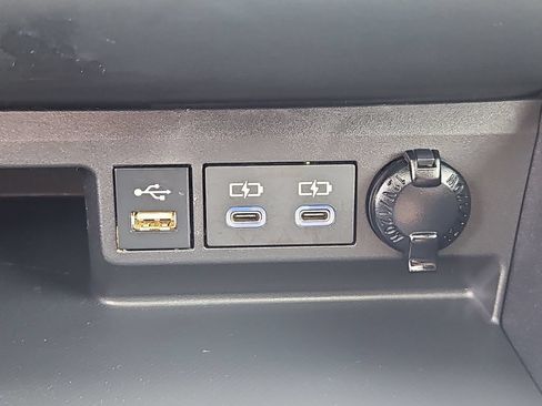 Used 2022 Toyota Highlander XSE AWD/4WD image 18