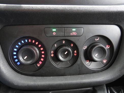 Used 2017 RAM ProMaster City Tradesman FWD image 17