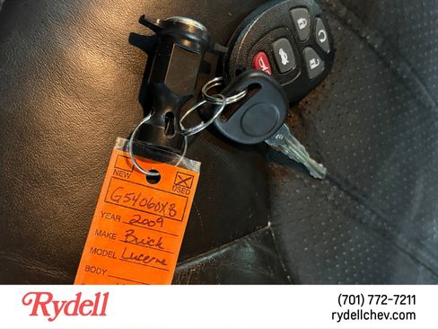 Used 2009 Buick Lucerne Super image 21