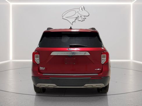 Used 2021 Ford Explorer XLT w/ Equipment Group 202A AWD/4WD image 4