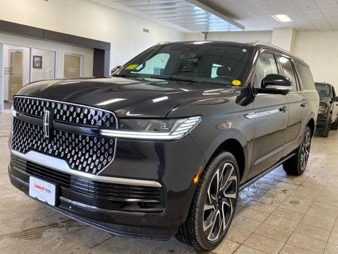 New 2026 Lincoln Navigator L Reserve AWD/4WD image 11