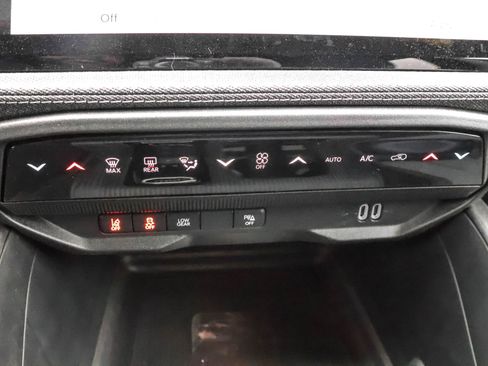 New 2026 Jeep Cherokee Laredo image 21