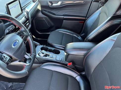 Used 2025 Ford Escape ST-Line FWD image 20