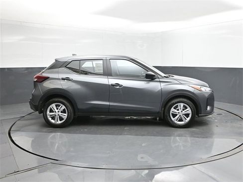 New 2025 Nissan Kicks Play S image 26