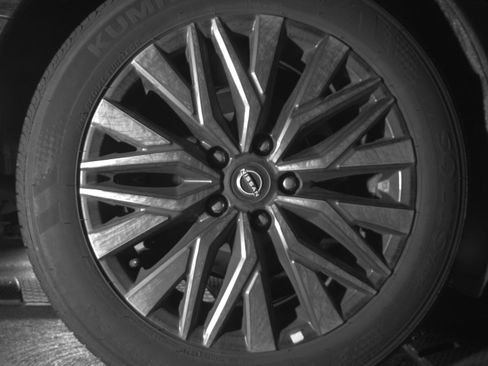 Used 2025 Nissan Altima 2.5 SV FWD image 15
