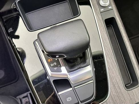 Used 2023 Audi Q5 2.0T Premium w/ Convenience Package image 14