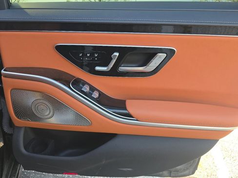 Used 2022 Mercedes-Benz S 500 4MATIC image 21