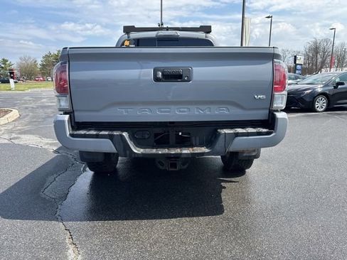 Used 2020 Toyota Tacoma TRD Sport image 6