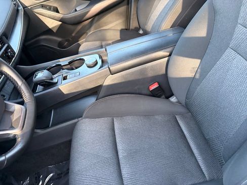 Used 2021 Nissan Rogue SV FWD image 20