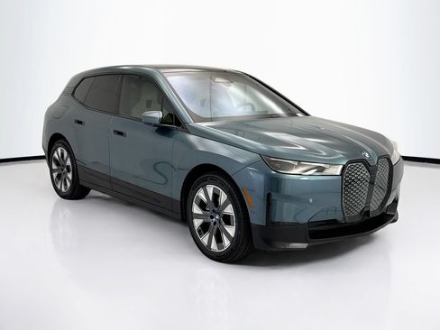 Used 2024 BMW iX xDrive50 w/ Convenience Package AWD/4WD image 3