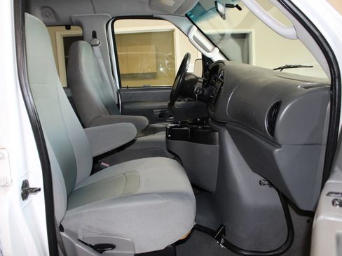 Used 2008 Ford E-350 and Econoline 350 XL RWD image 21