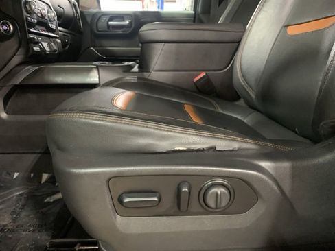 Used 2021 GMC Sierra 1500 AT4 w/ AT4 Premium Package image 10