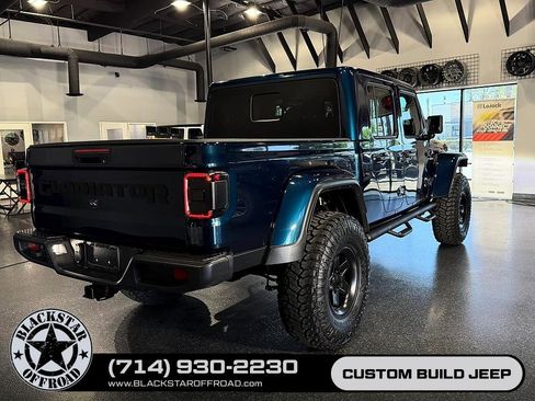 Used 2025 Jeep Gladiator Mojave AWD/4WD image 30