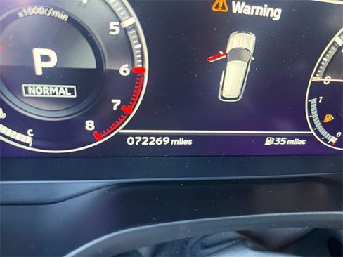 Used 2024 Mitsubishi Outlander SE Black Edition image 18