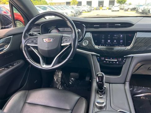 Used 2020 Cadillac XT6 Premium Luxury AWD/4WD image 17